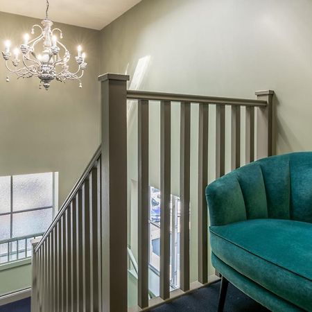 Large Stylish Studio In The Heart Of The City Бат Екстериор снимка