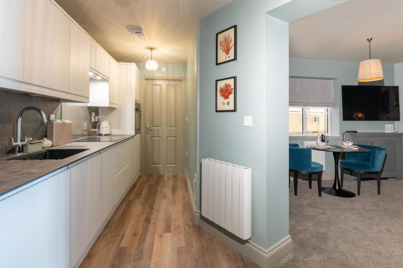 Large Stylish Studio In The Heart Of The City Бат Екстериор снимка